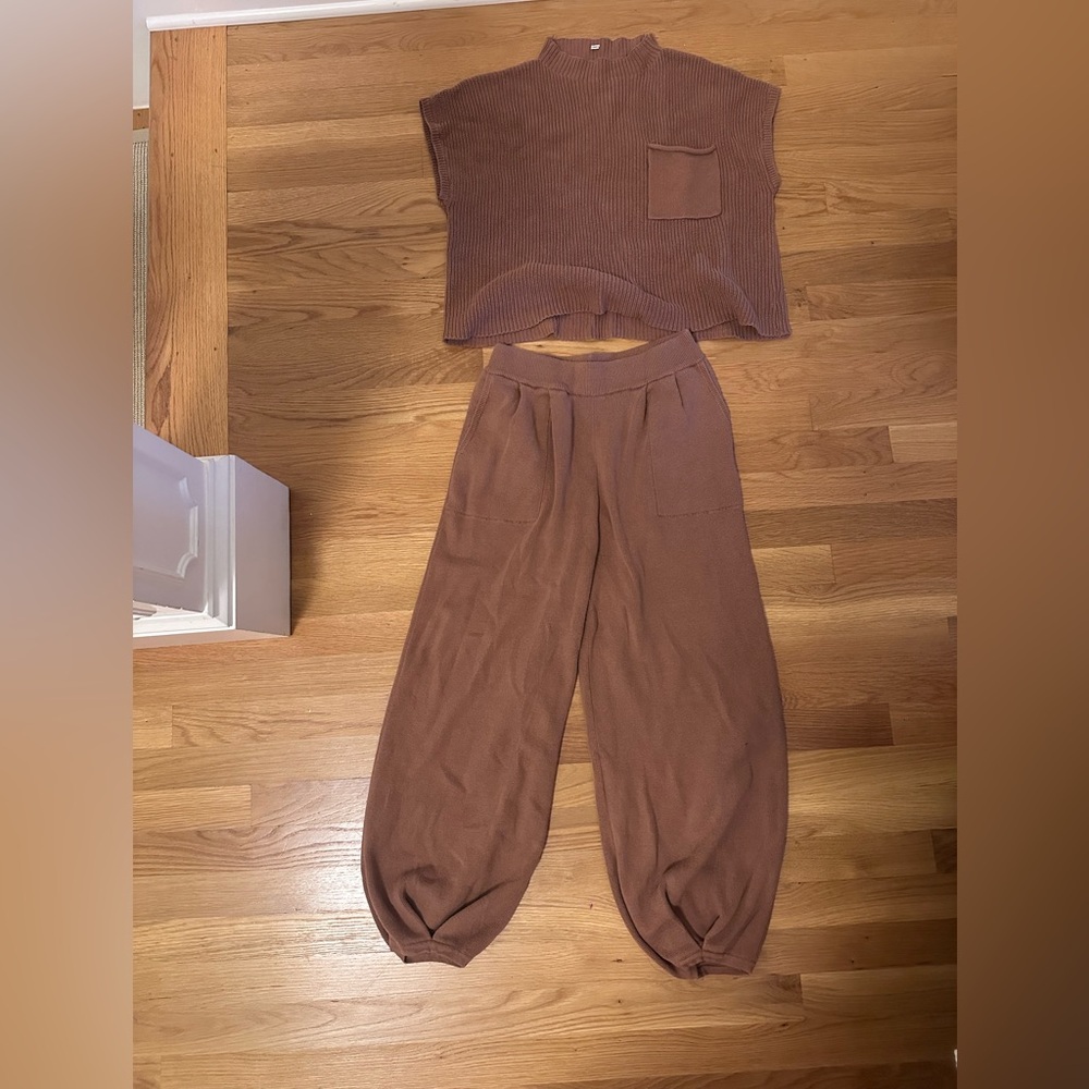 Wide-Leg Knit Top and Pants in Mauve Brown